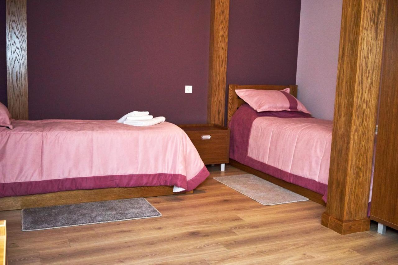 Hotel Східний à Berezhany Extérieur photo