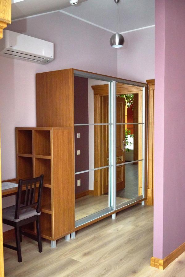Hotel Східний à Berezhany Extérieur photo