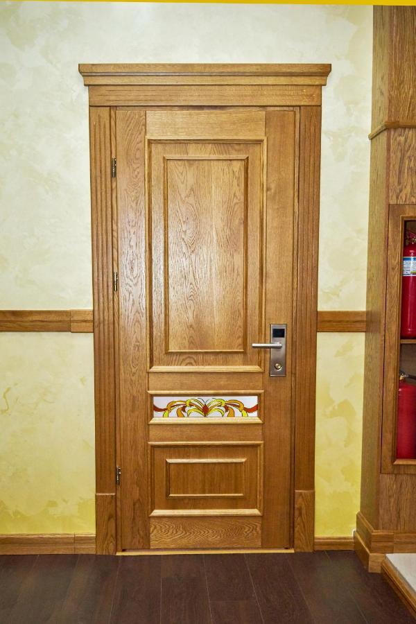 Hotel Східний à Berezhany Extérieur photo