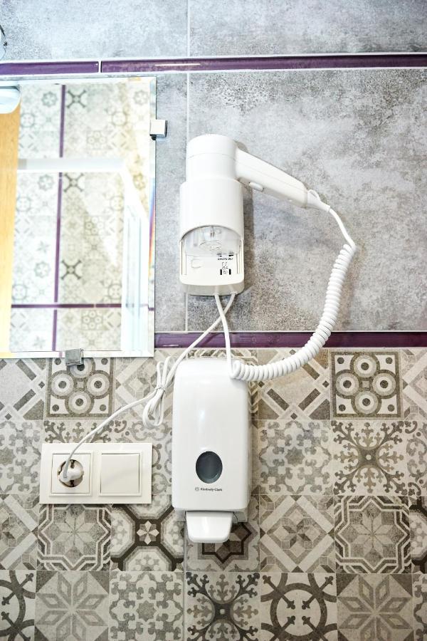 Hotel Східний à Berezhany Extérieur photo